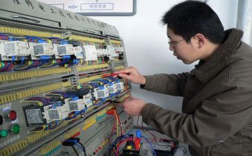 电工班年终工作总结8篇