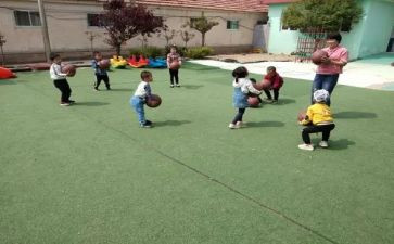 幼儿游戏滚皮球教案6篇