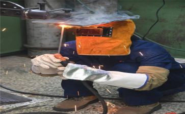 铆焊工工作总结5篇