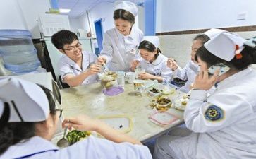 2024年医院护士述职报告精选5篇
