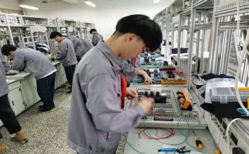 技校的自我鉴定最新5篇