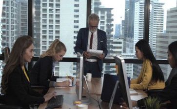 万能的领导讲话稿8篇