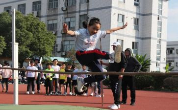 小班体育活动爬的教案精选7篇