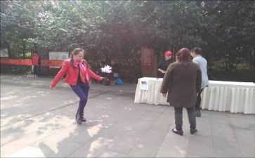 体育活动中班教案推荐7篇
