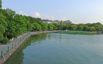 与西湖的作文优秀8篇