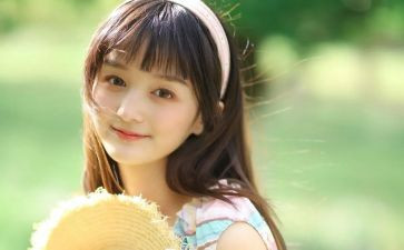 我我是女孩的作文模板7篇